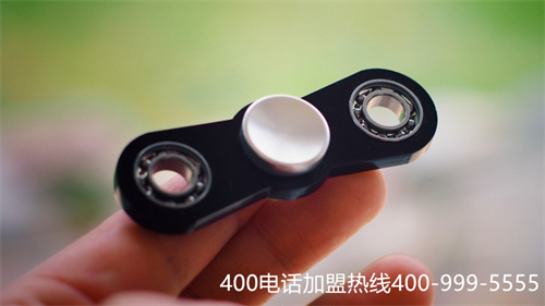 (400電話是免費(fèi)還是收費(fèi))(400電話辦理的套餐費(fèi)包括哪些費(fèi)用？)